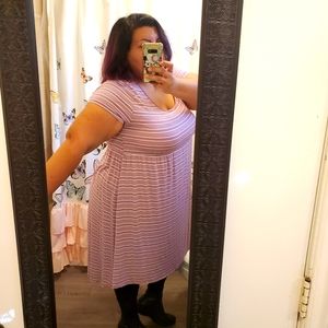 Lavender and white stripe hi lo dress short sleeve. Size 2XL
